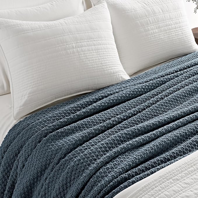 EVERGRACEHOME Chunky Polyester Knit Throw Blanket for Couch, Soft Luxurious Oversized King Moss Stitch Blanket for Bed, Large Cozy Farmhouse Knitted Throw for Sofa, Stormy Blue, 108" x 92"